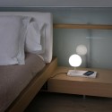 Sobremesa Niko LED blanco regulable con cargador inalámbrico y USB