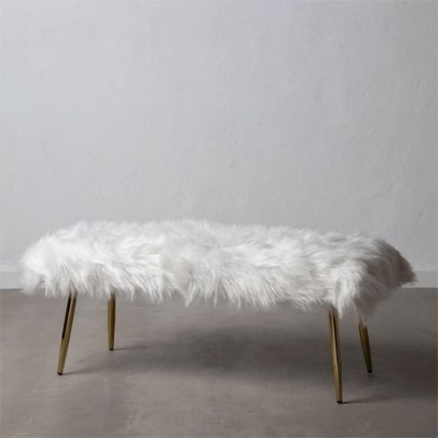 Banqueta de pelo en color blanco roto y dorado