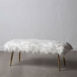 Banqueta de pelo en color blanco roto y dorado