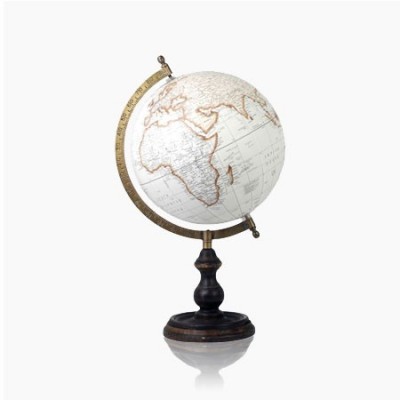 Globo del mundo fabricado en metal con acabado blanco oro