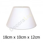 Pantalla de lámpara en color blanco con forma cónica de 18 cm
