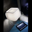 Lámpara pared Sweet en blanco con pantalla textil y lector LED