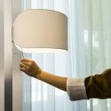 Lámpara pie Stand Up metal con pantalla textil blanca altura regulable