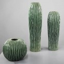 Set jarrones decorativos Madagascar verdes en cerámica con relieve