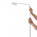 Lámpara vertical Academy LED regulable metal blanco